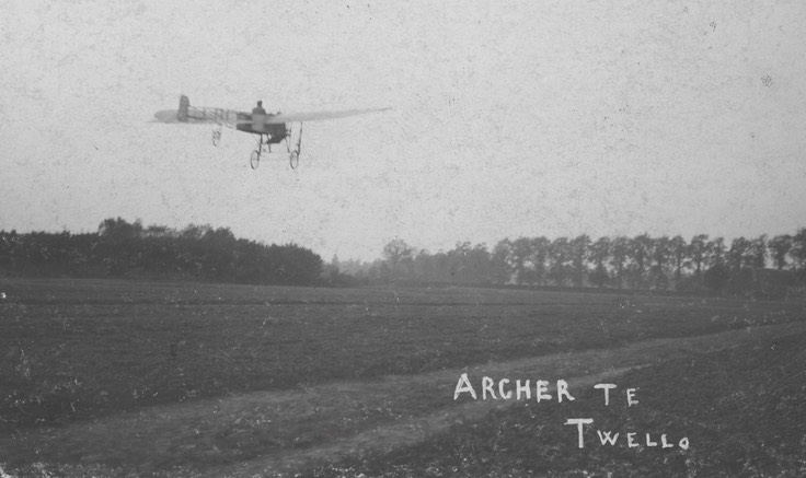 Ernest Archer flying at Twello.2,jpg